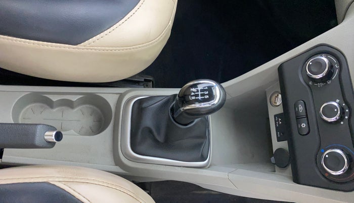 2016 Tata Tiago XT PETROL, Petrol, Manual, 25,136 km, Gear Lever