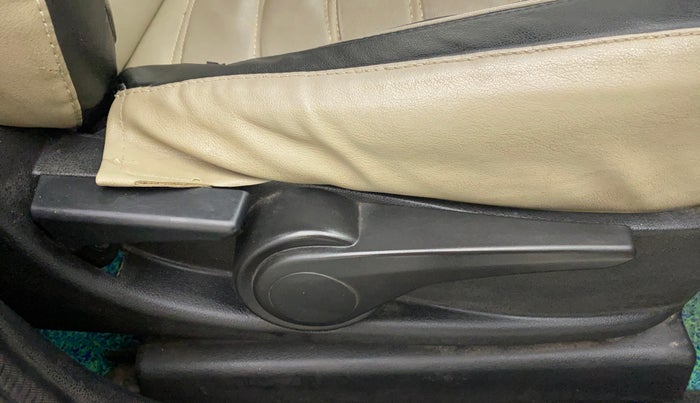 2018 Tata Tiago XZ PETROL, CNG, Manual, 82,257 km, Driver Side Adjustment Panel