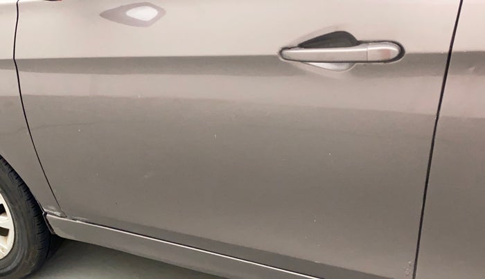 2018 Tata Tiago XZ PETROL, CNG, Manual, 82,257 km, Front passenger door - Minor scratches