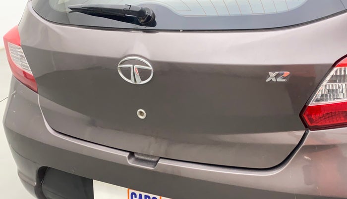 2018 Tata Tiago XZ PETROL, CNG, Manual, 82,257 km, Dicky (Boot door) - Minor scratches