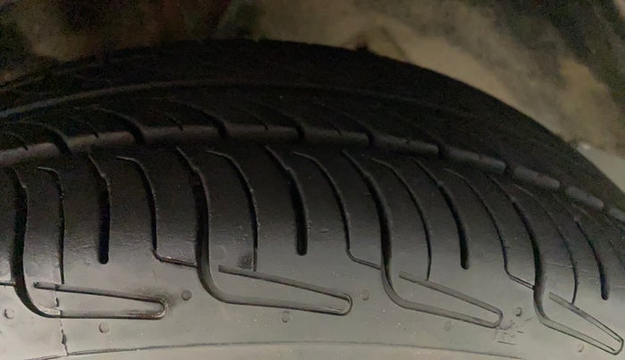 2018 Tata Tiago XZ PETROL, CNG, Manual, 82,257 km, Left Front Tyre Tread