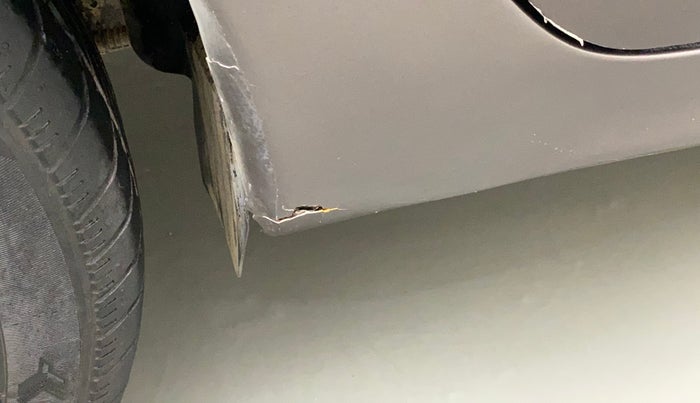 2018 Tata Tiago XZ PETROL, CNG, Manual, 82,257 km, Right running board - Paint has minor damage