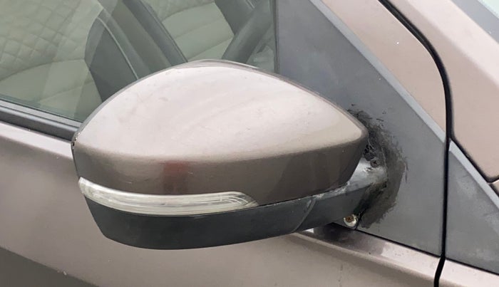 2018 Tata Tiago XZ PETROL, CNG, Manual, 82,257 km, Right rear-view mirror - Cover has minor damage