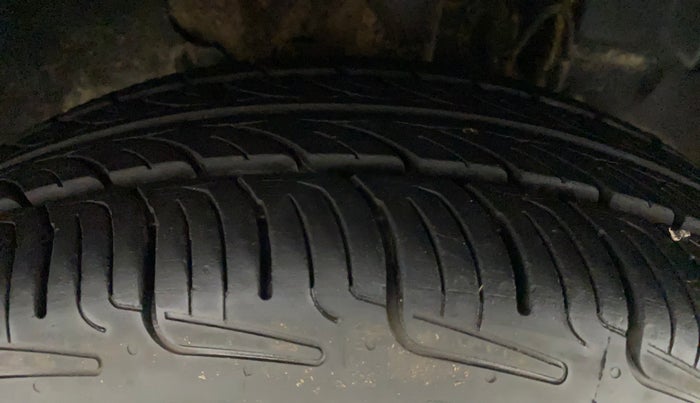 2018 Tata Tiago XZ PETROL, CNG, Manual, 82,257 km, Right Front Tyre Tread