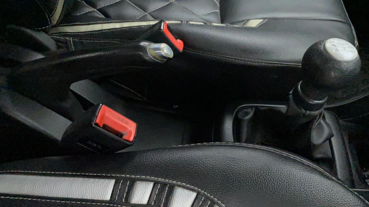 2013 Maruti Swift VDI, Diesel, Manual, 1,04,175 km, Gear Lever