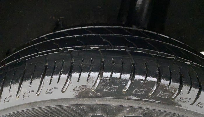 2020 Maruti Baleno DELTA PETROL 1.2, Petrol, Manual, 13,606 km, Left Rear Tyre Tread