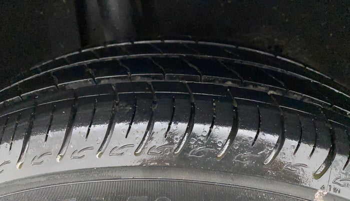 2020 Maruti Baleno DELTA PETROL 1.2, Petrol, Manual, 13,606 km, Right Rear Tyre Tread