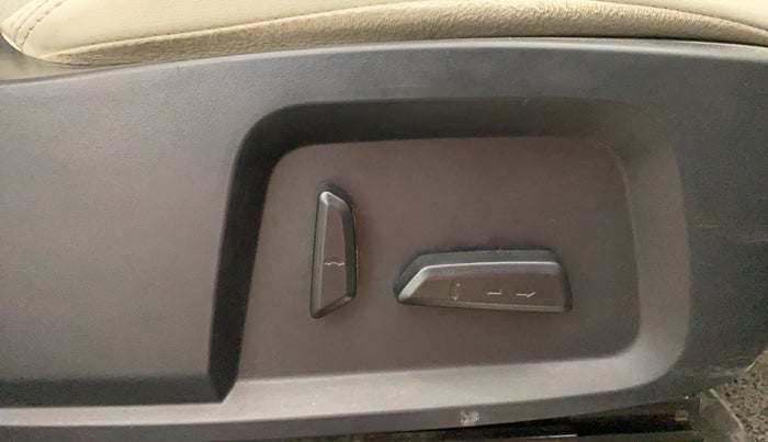 2021 Tata Safari XZ PLUS, Diesel, Manual, 1,00,883 km, Driver Side Adjustment Panel