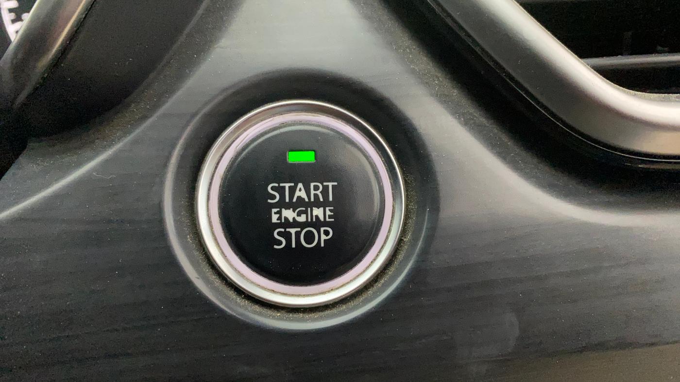 2021 Tata Safari XZ PLUS, Diesel, Manual, 1,00,883 km, Keyless Start/ Stop Button