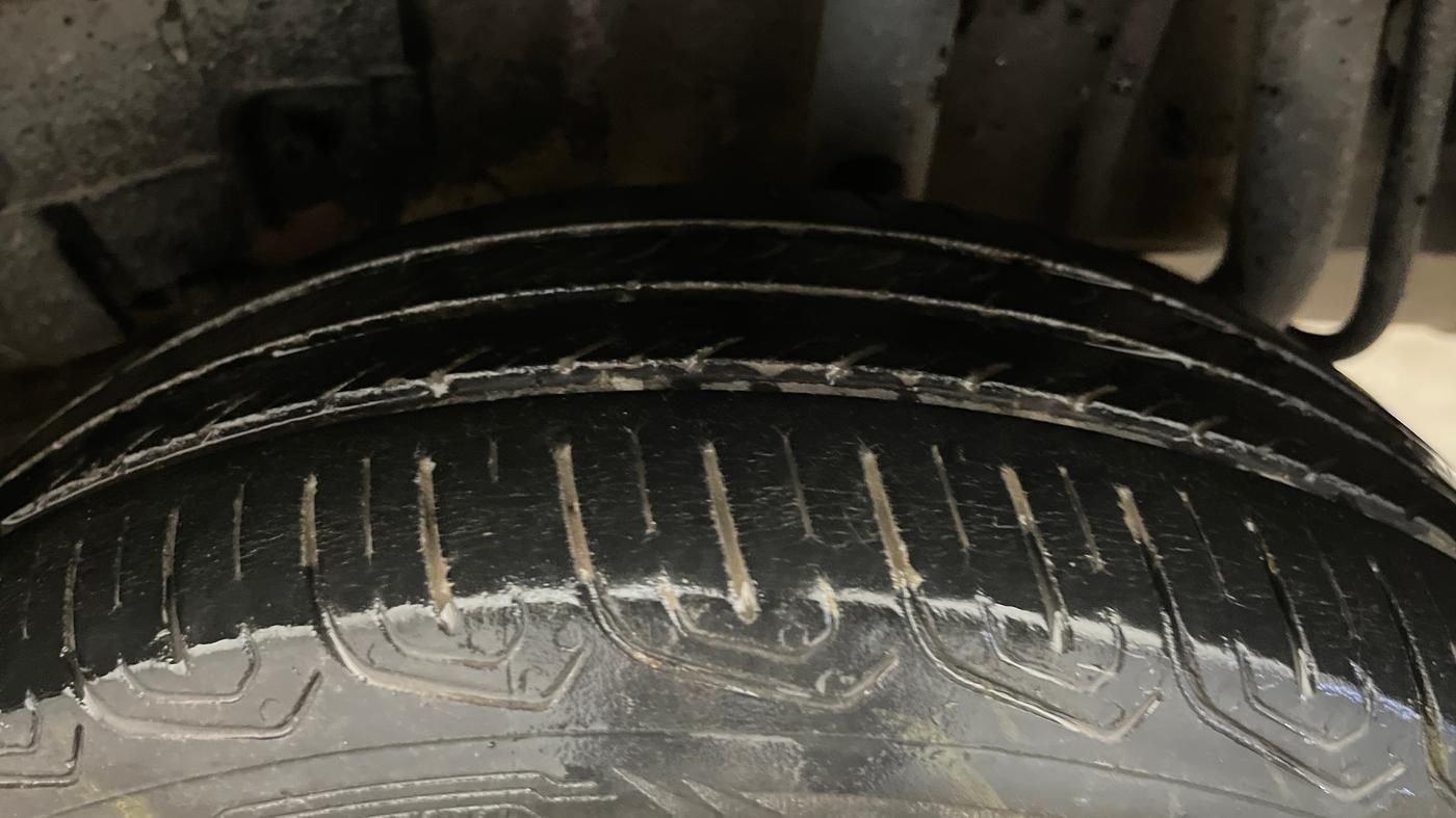 2022 Tata TIGOR XZ PLUS CNG, CNG, Manual, 29,057 km, Left Rear Tyre Tread
