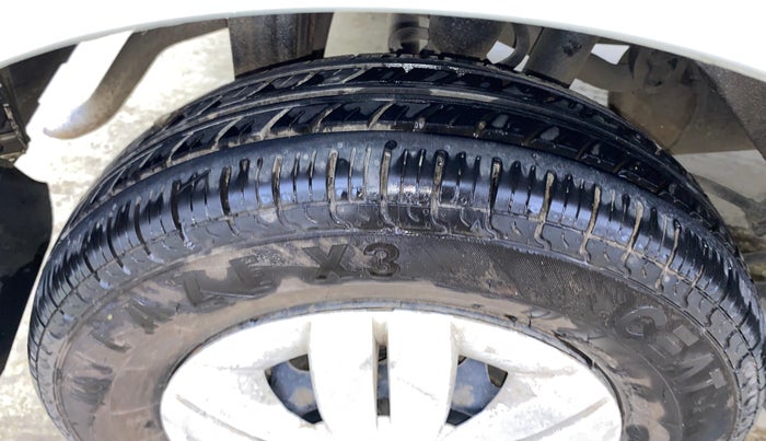 2015 Maruti Alto 800 LXI, Petrol, Manual, 25,994 km, Right Rear Tyre Tread