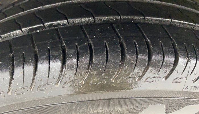 2018 Hyundai NEW SANTRO SPORTZ MT, Petrol, Manual, 44,753 km, Left Front Tyre Tread