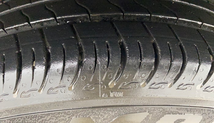 2018 Hyundai NEW SANTRO SPORTZ MT, Petrol, Manual, 44,753 km, Right Front Tyre Tread