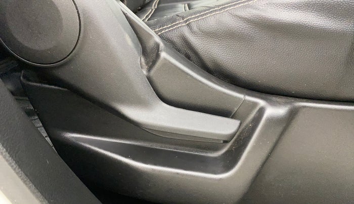 2021 Maruti New Wagon-R VXI 1.2, CNG, Manual, 20,964 km, Driver Side Adjustment Panel