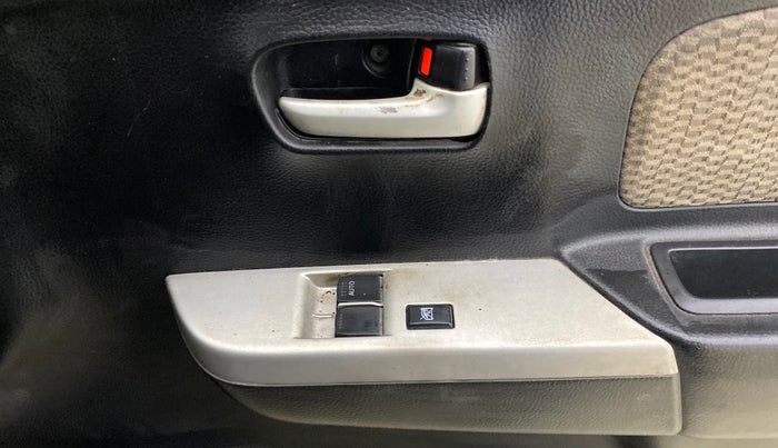 2014 Maruti Wagon R 1.0 LXI CNG, CNG, Manual, 50,027 km, Driver Side Door Panels Control