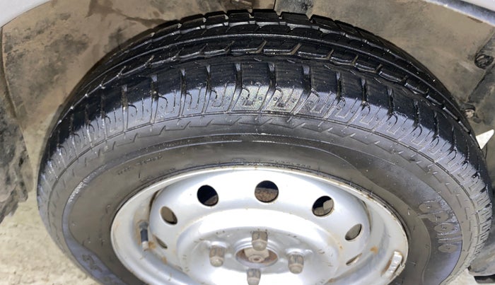 2014 Maruti Wagon R 1.0 LXI CNG, CNG, Manual, 50,027 km, Right Front Tyre Tread