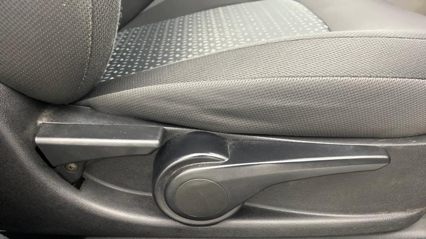 2018 Tata NEXON XZA+ 1.5 Dual Tone, Diesel, Automatic, 58,988 km, Driver Side Adjustment Panel