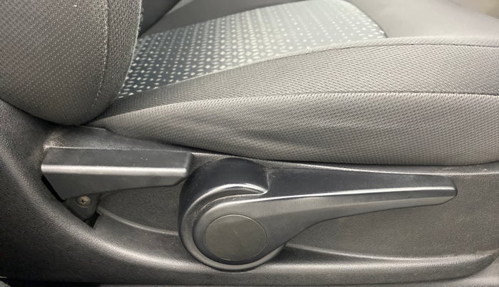 2018 Tata NEXON XZA+ 1.5 Dual Tone, Diesel, Automatic, 58,988 km, Driver Side Adjustment Panel