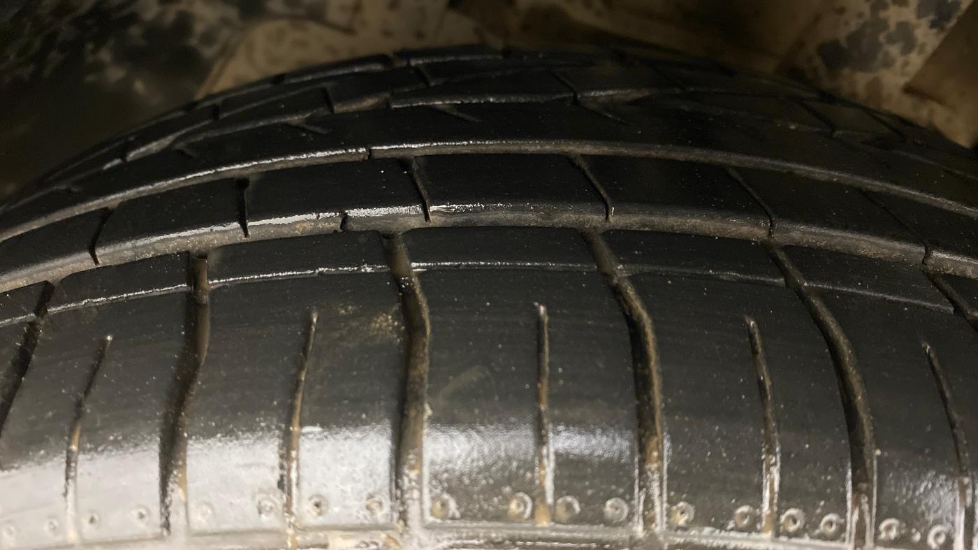 2018 Tata NEXON XZA+ 1.5 Dual Tone, Diesel, Automatic, 58,988 km, Left Front Tyre Tread