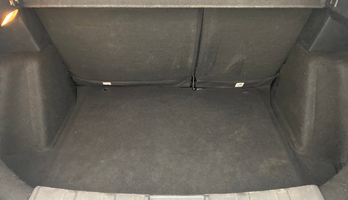 2018 Tata NEXON XZA+ 1.5 Dual Tone, Diesel, Automatic, 58,988 km, Boot Inside