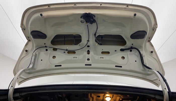 2016 Maruti Ciaz ZXI+ AT, Petrol, Automatic, 60,711 km, Boot Door Open
