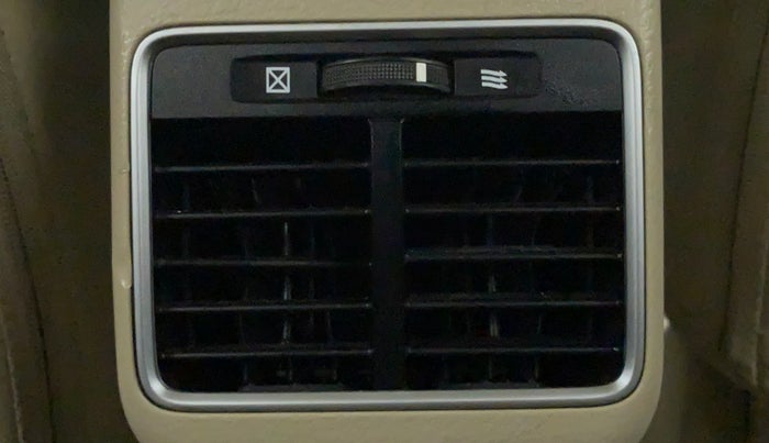 2016 Maruti Ciaz ZXI+ AT, Petrol, Automatic, 60,711 km, Rear AC Vents