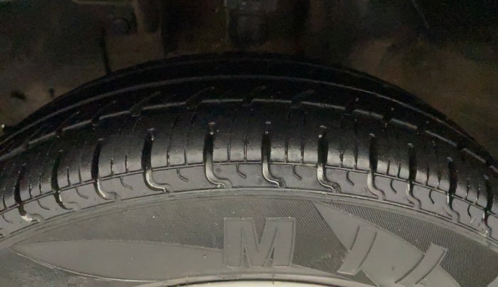 2016 Renault Kwid RXT 0.8, Petrol, Manual, 51,994 km, Left Front Tyre Tread