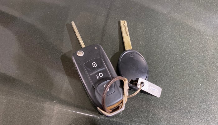 2023 Tata PUNCH ADVENTURE RHYTHM CAMO EDITION AMT, Petrol, Automatic, 18,260 km, Key Close Up