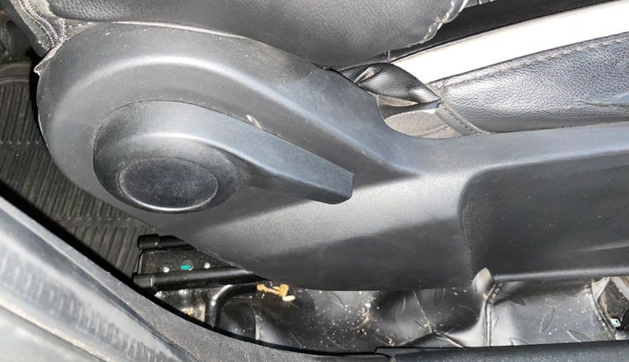 2023 Tata PUNCH ADVENTURE RHYTHM CAMO EDITION AMT, Petrol, Automatic, 18,260 km, Driver Side Adjustment Panel