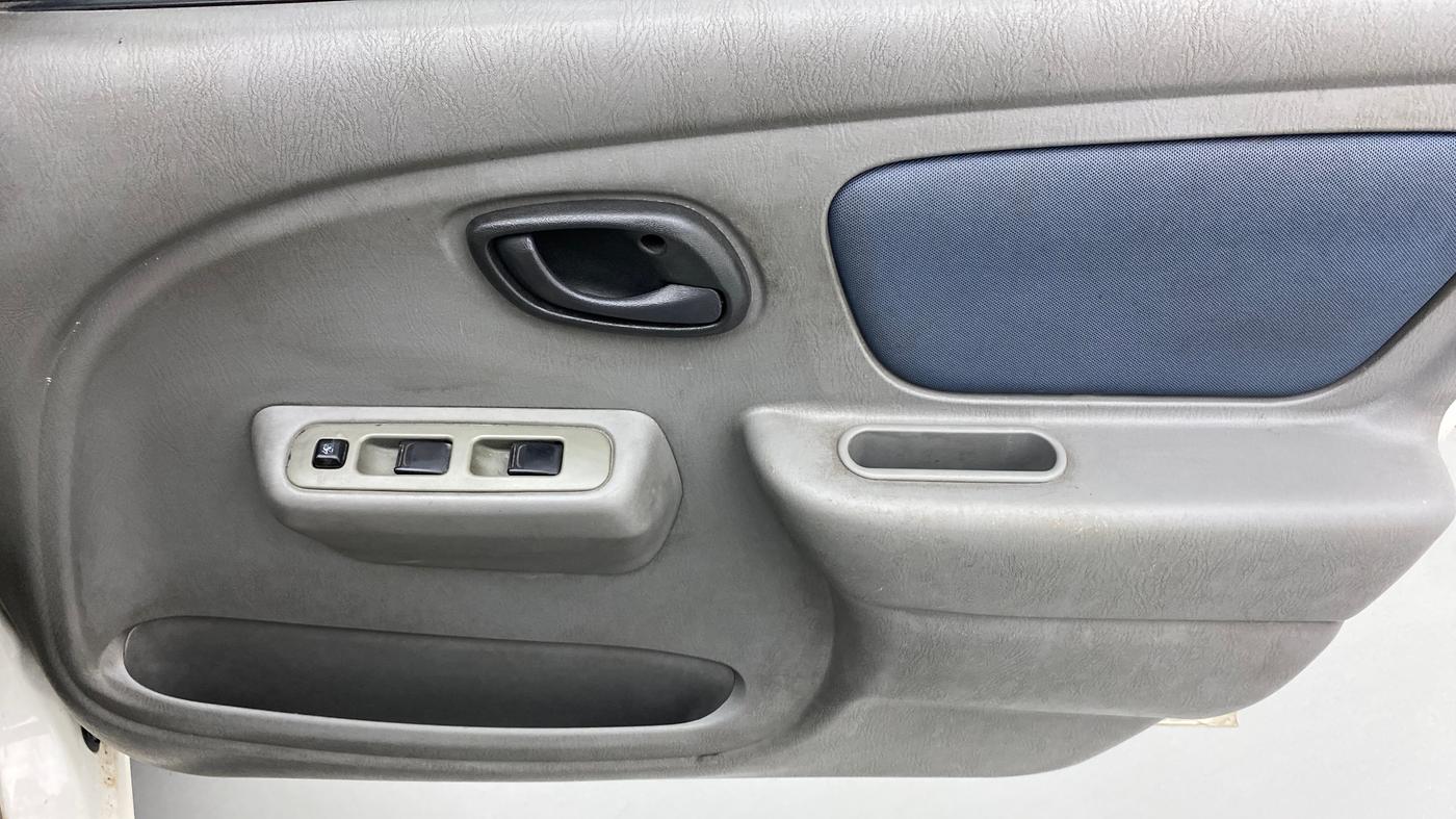 2012 Maruti Alto K10 VXI, Petrol, Manual, 41,712 km, Driver Side Door Panels Control