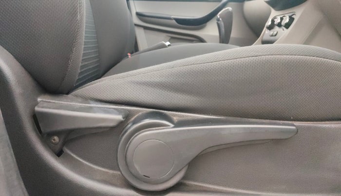 2018 Tata Tiago XZA PETROL, Petrol, Automatic, 23,052 km, Driver Side Adjustment Panel