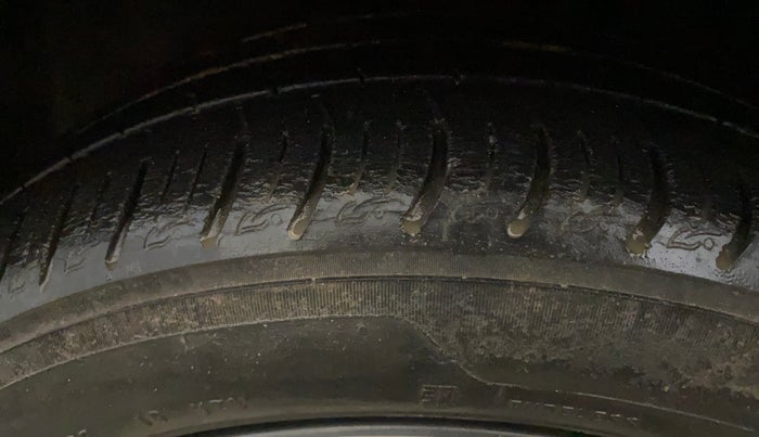 2020 Tata ALTROZ XZ PETROL, Petrol, Manual, 43,628 km, Left Front Tyre Tread