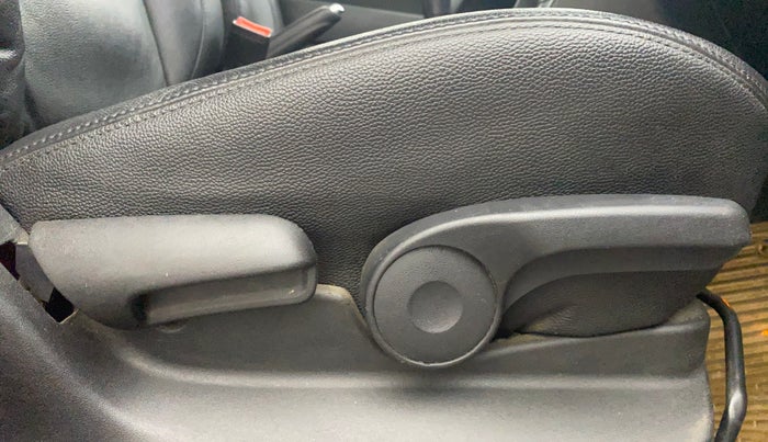 2016 Maruti Vitara Brezza ZDI PLUS DUAL TONE, Diesel, Manual, 36,733 km, Driver Side Adjustment Panel