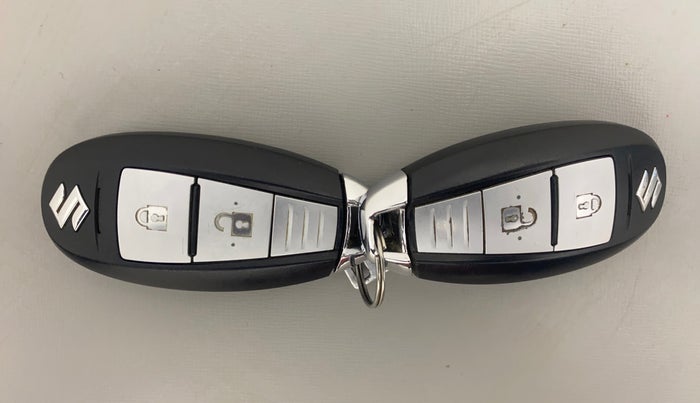 2016 Maruti Vitara Brezza ZDI PLUS DUAL TONE, Diesel, Manual, 36,733 km, Key Close Up