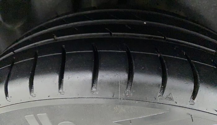 2017 Volkswagen Ameo HIGHLINE1.2L, Petrol, Manual, 64,061 km, Right Rear Tyre Tread