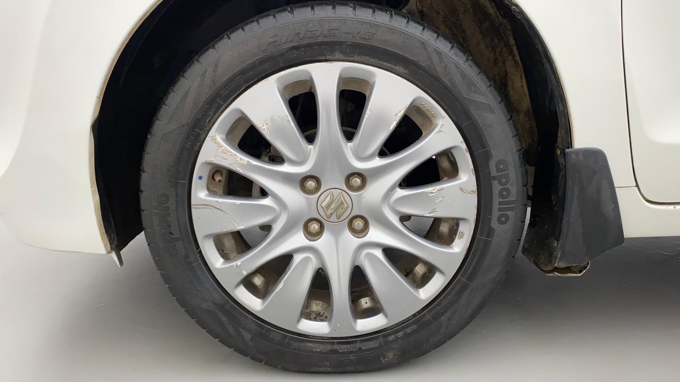 2017 Maruti Baleno ALPHA PETROL 1.2, Petrol, Manual, 45,708 km, Left Front Wheel