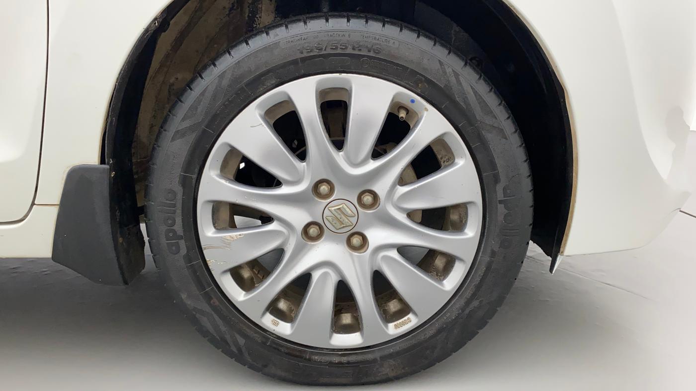 2017 Maruti Baleno ALPHA PETROL 1.2, Petrol, Manual, 45,708 km, Right Front Wheel