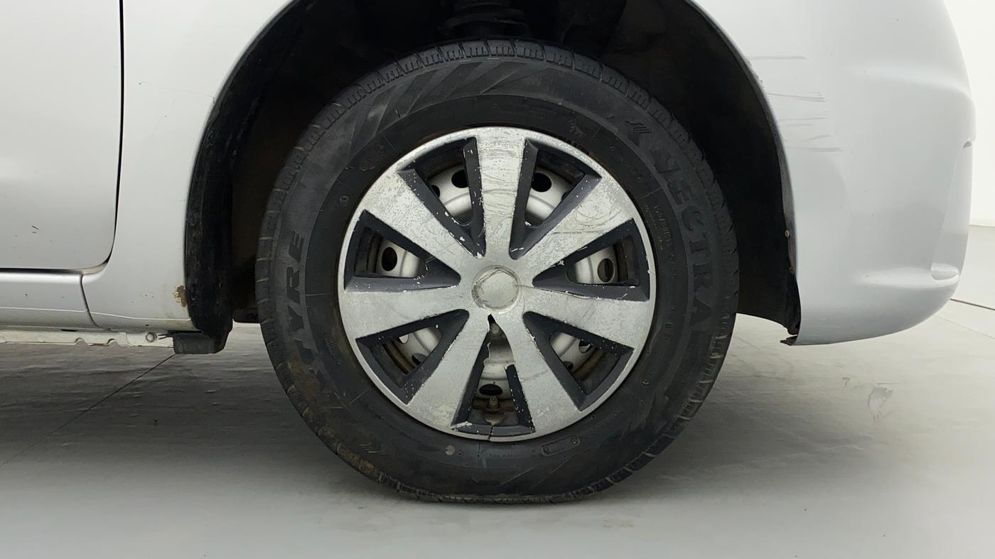 2016 Nissan Micra Active XL, Petrol, Manual, 38,310 km, Right Front Wheel