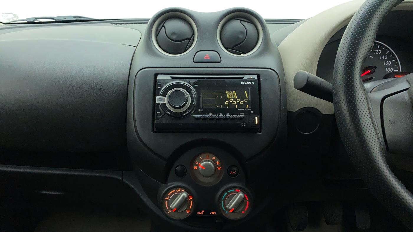 2016 Nissan Micra Active XL, Petrol, Manual, 38,310 km, Air Conditioner
