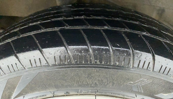 2016 Nissan Micra Active XL, Petrol, Manual, 38,310 km, Right Rear Tyre Tread