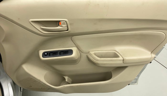 2018 Maruti Dzire LXI, Petrol, Manual, 30,052 km, Driver Side Door Panels Control