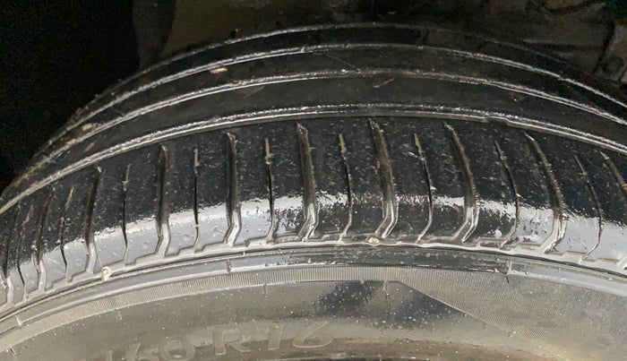 2022 Toyota URBAN CRUISER HIGH GRADE MT, Petrol, Manual, 39,099 km, Right Front Tyre Tread