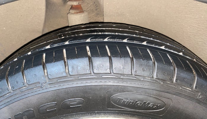 2017 Hyundai Creta SX PLUS 1.6 PETROL, Petrol, Manual, 60,103 km, Right Rear Tyre Tread