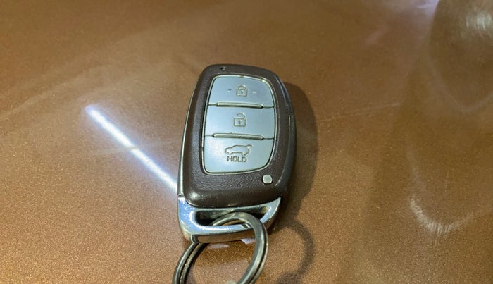 2017 Hyundai Creta SX PLUS 1.6 PETROL, Petrol, Manual, 60,103 km, Key Close Up