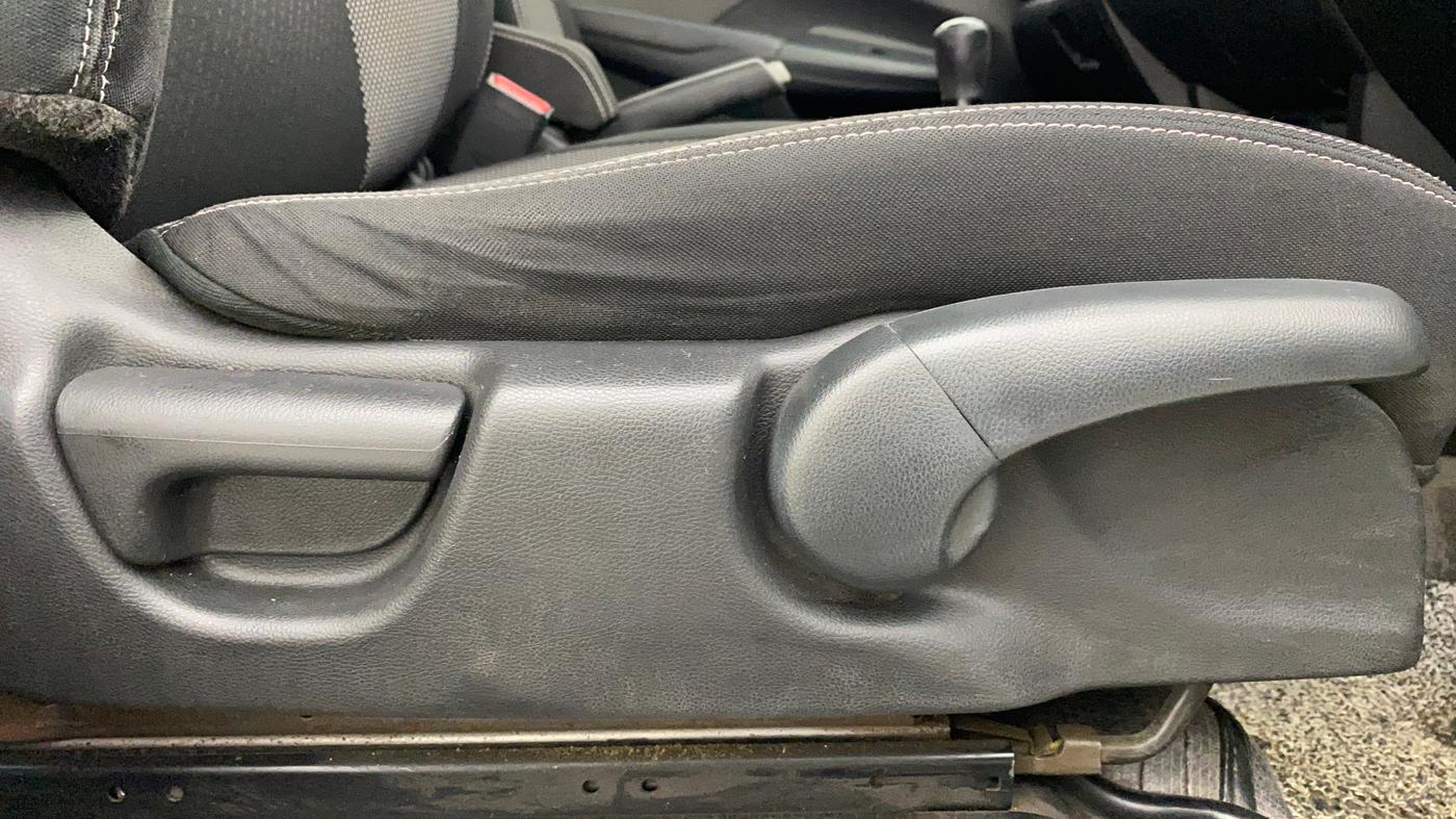 2019 Honda WR-V 1.2L I-VTEC VX MT, Petrol, Manual, 82,546 km, Driver Side Adjustment Panel