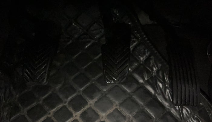 2015 Hyundai Eon ERA +, Petrol, Manual, 97,996 km, Pedals