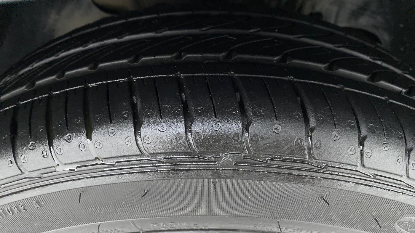 2019 Tata TIGOR 1.2 XZA+ RTN, Petrol, Automatic, 48,219 km, Right Front Tyre Tread