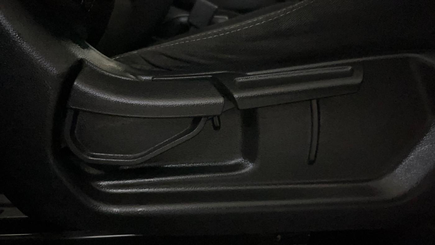 2019 Hyundai VENUE SX PLUS 1.0 TURBO DCT, Petrol, Automatic, 60,164 km, Driver Side Adjustment Panel