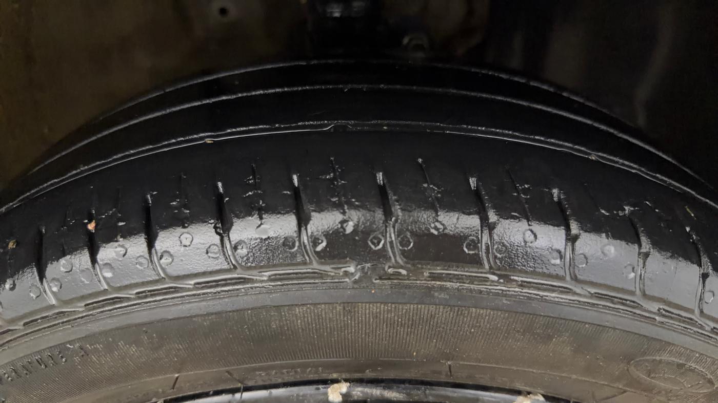2023 Maruti IGNIS ZETA 1.2 AMT, CNG, Automatic, 68,687 km, Right Front Tyre Tread