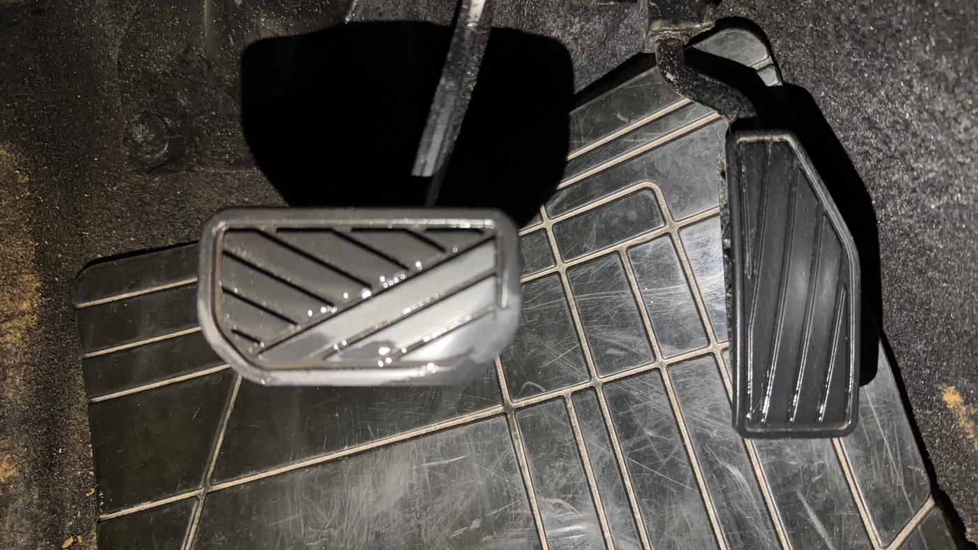 2023 Maruti IGNIS ZETA 1.2 AMT, CNG, Automatic, 68,687 km, Pedals